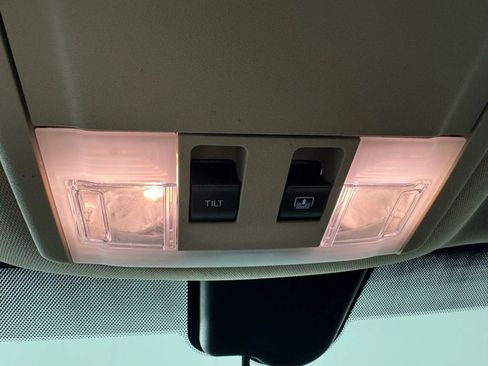 Used 2015 Lincoln MKX AWD w/ Equipment Group 102A image 25