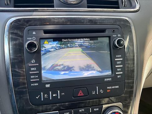 Used 2014 Buick Enclave Premium w/ Trailering Provision Package FWD image 27