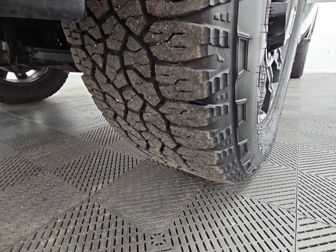 Used 2025 GMC Sierra 2500 AT4 AWD/4WD image 46