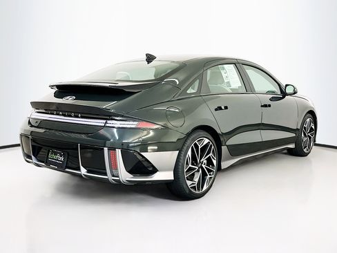 Used 2023 Hyundai Ioniq 6 SEL image 9