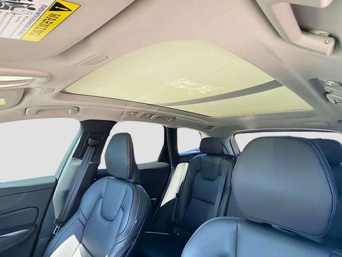 Used 2023 Volvo XC60 B5 Ultimate w/ Climate Package image 28