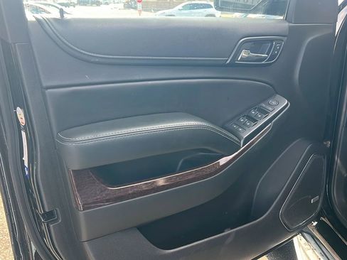 Used 2017 GMC Yukon SLE w/ SLE Value Package image 35