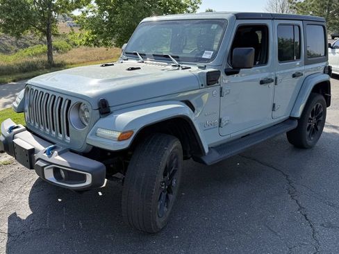 Used 2023 Jeep Wrangler Unlimited Sahara w/ Cold Weather Group AWD/4WD image 2