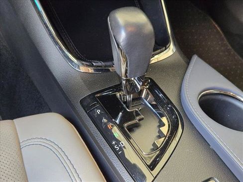 Used 2013 Toyota Avalon Limited FWD image 17
