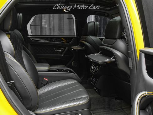 Used 2017 Bentley Bentayga image 30