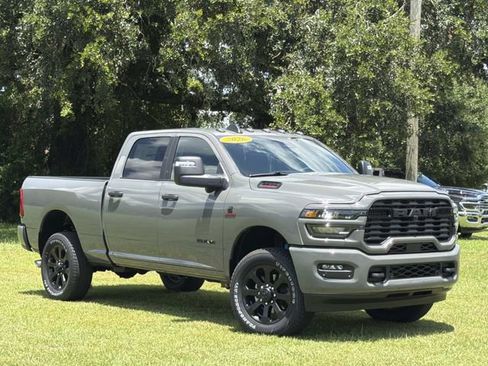 New 2026 RAM 2500 Big Horn AWD/4WD image 3