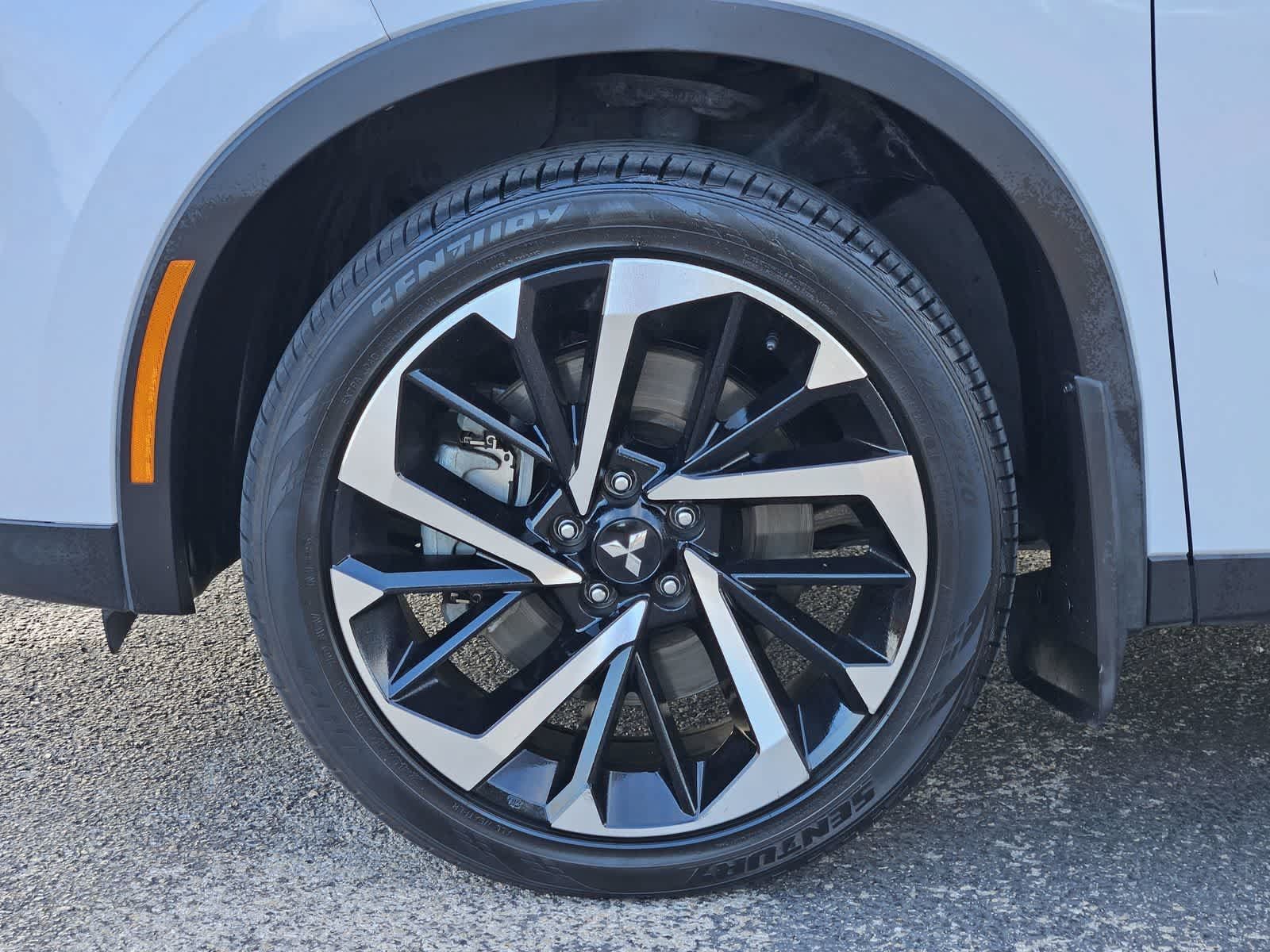 Used 2022 Mitsubishi Outlander SE FWD image 9