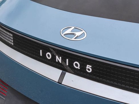 Used 2024 Hyundai Ioniq 5 SEL image 9