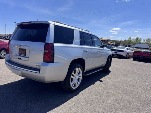 Used 2017 Chevrolet Tahoe Premier AWD/4WD image 3