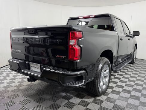 Used 2025 Chevrolet Silverado 1500 RST w/ Convenience Package II RWD image 5