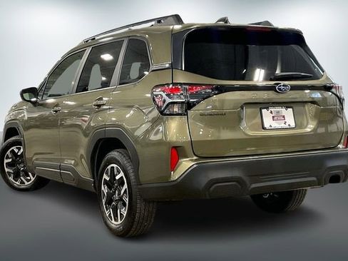 Used 2025 Subaru Forester Premium w/ Convenience Package #1 image 12