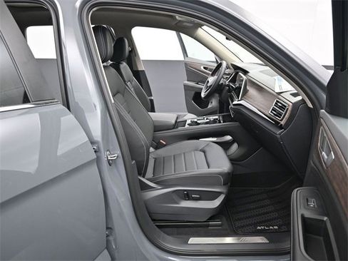 New 2026 Volkswagen Atlas SEL image 14