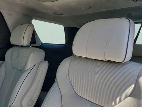 Used 2025 Hyundai Palisade Calligraphy FWD image 10
