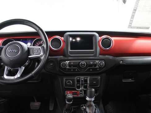 Used 2021 Jeep Gladiator Rubicon image 3