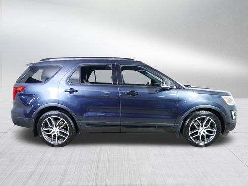 Used 2017 Ford Explorer Sport w/ Equipment Group 401A image 8