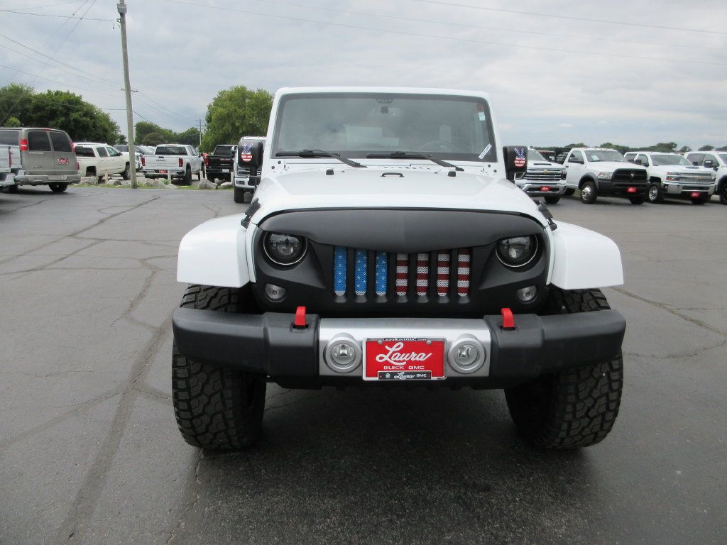 Used 2018 Jeep Wrangler Unlimited Sahara AWD/4WD image 10