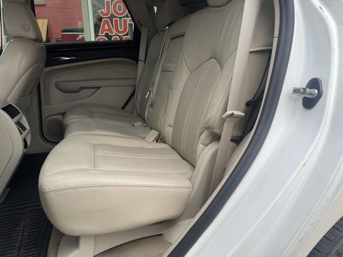 Used 2011 Cadillac SRX Luxury FWD image 17