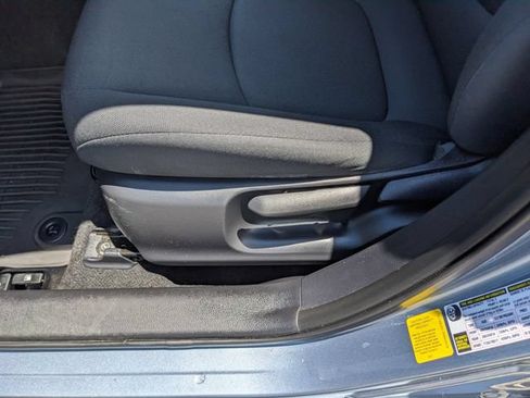 Used 2022 Toyota Corolla LE FWD image 23