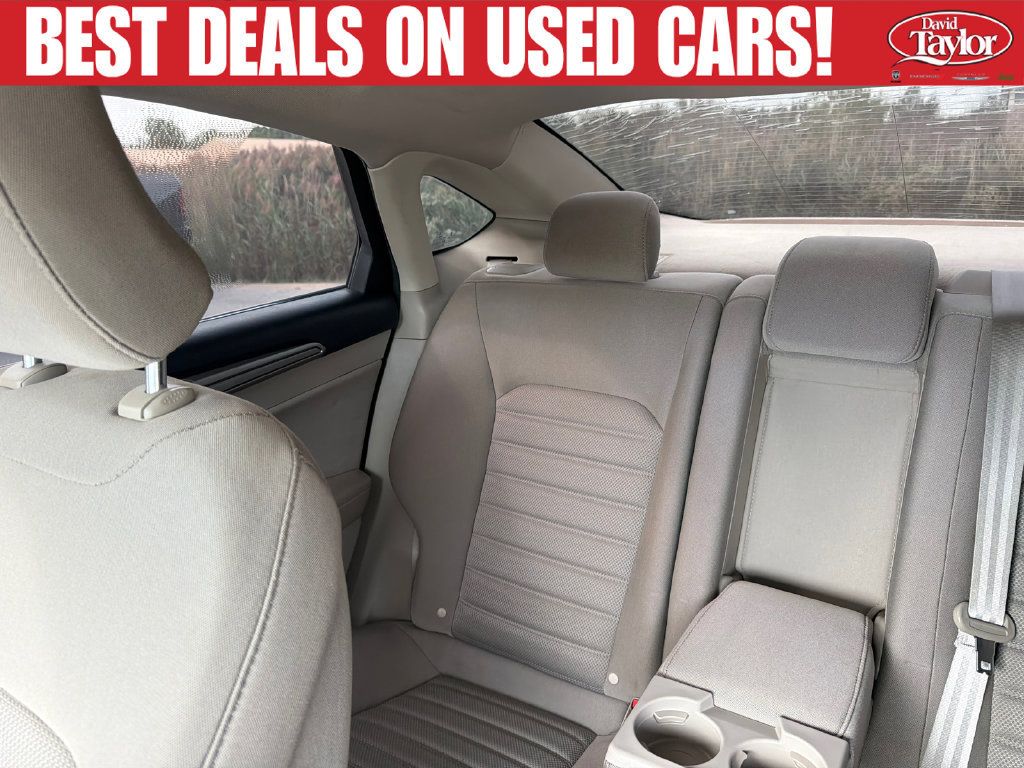 Used 2019 Ford Fusion SE FWD image 15