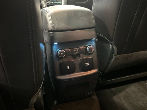 Used 2016 Ford Explorer Limited w/ Equipment Group 301A AWD/4WD image 32
