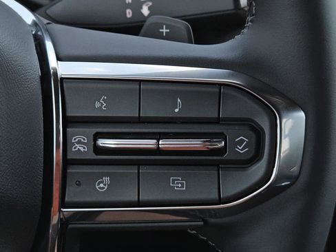 New 2025 GMC Acadia Elevation image 15