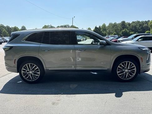 Used 2026 Buick Enclave Avenir w/ Super Cruise Package FWD image 6