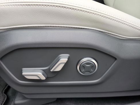 New 2026 Hyundai Santa Fe Limited FWD image 14