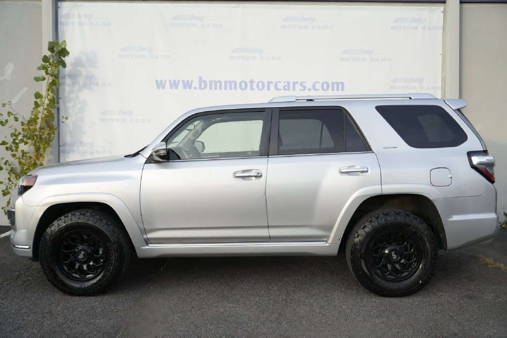 Used 2016 Toyota 4Runner Limited AWD/4WD image 8