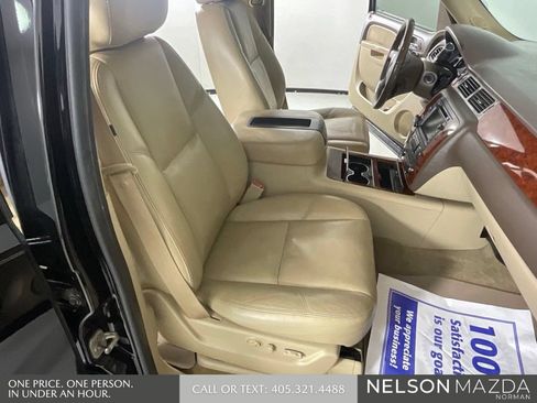 Used 2011 Chevrolet Tahoe LTZ RWD image 33