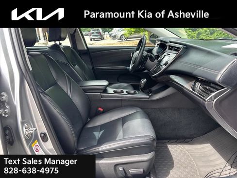 Used 2018 Toyota Avalon XLE FWD image 27