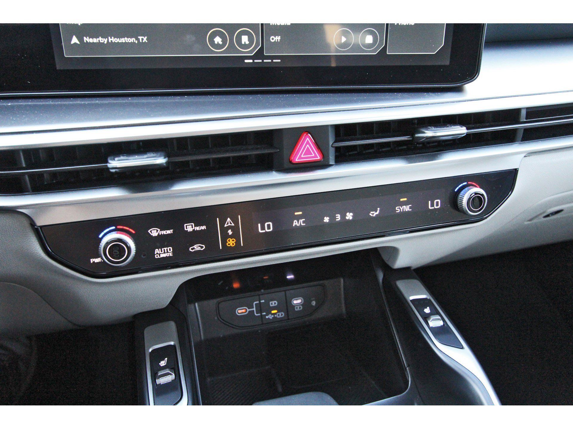 Certified 2026 Kia Sorento EX FWD image 29