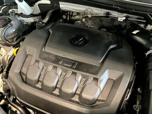 Used 2024 Volkswagen Tiguan SE AWD/4WD image 33