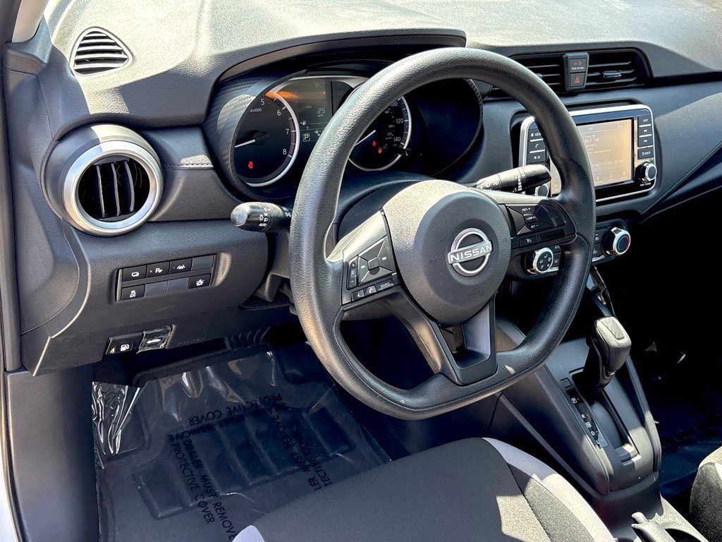 Used 2025 Nissan Versa S w/ Trunk Package FWD image 9