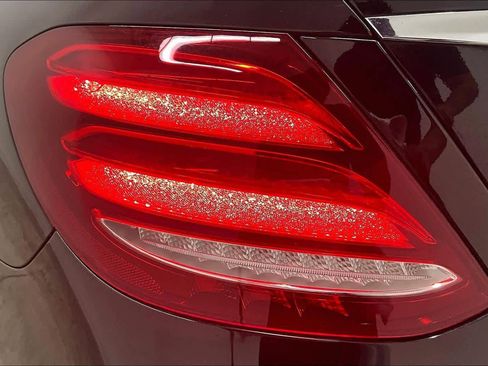 Used 2020 Mercedes-Benz E 350 Sedan image 28