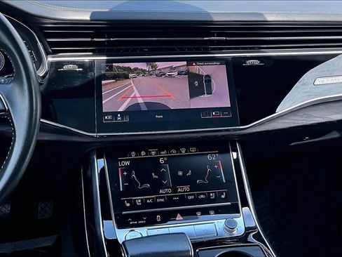 Used 2019 Audi Q8 Prestige AWD/4WD image 7
