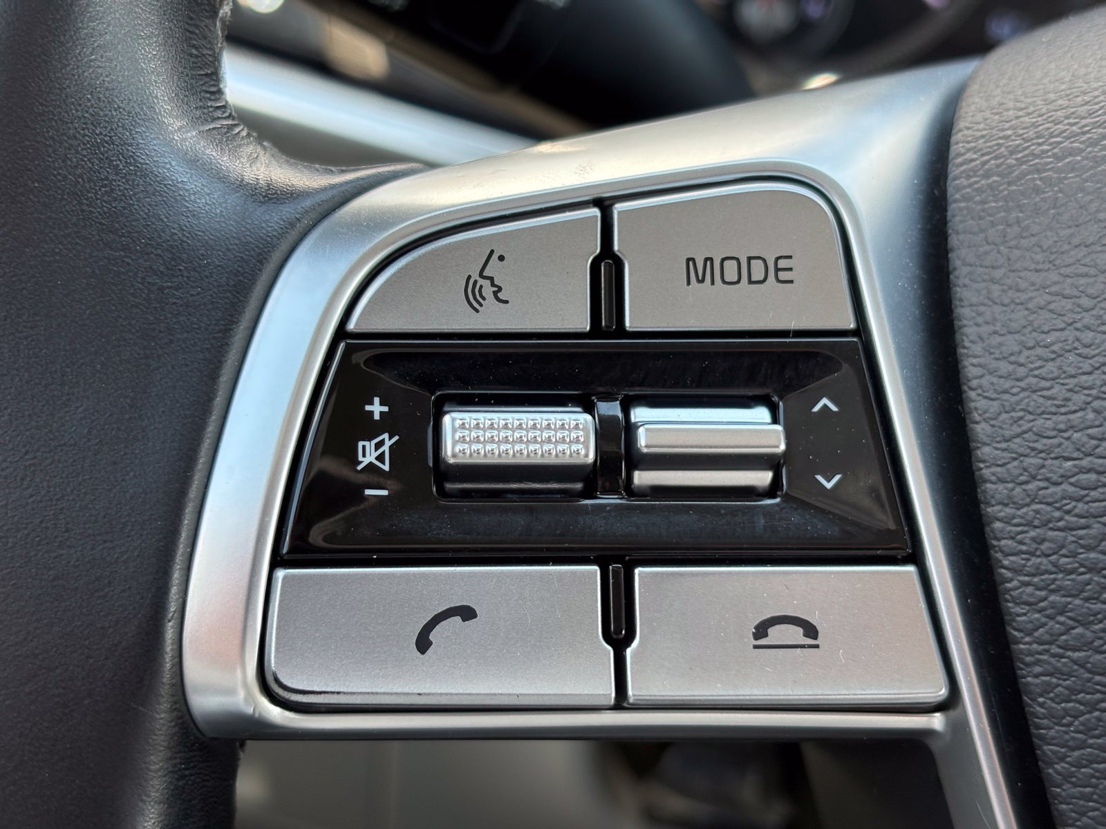 Used 2022 Kia Telluride SX w/ Towing Package AWD/4WD image 14