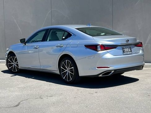 Used 2025 Lexus ES 350 w/ Premium Package FWD image 7