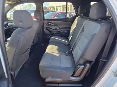 Used 2023 Chevrolet Traverse LT image 15