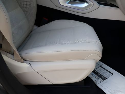 New 2026 Mercedes-Benz GLS 450 4MATIC image 10