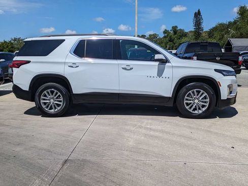 Used 2023 Chevrolet Traverse LT FWD image 4