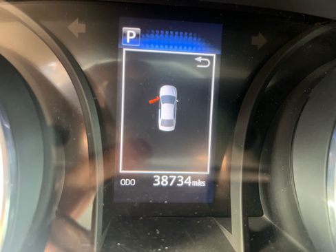 Used 2020 Toyota Camry LE image 12