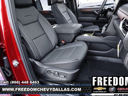 New 2025 GMC Yukon XL Denali w/ Denali Reserve Package image 16