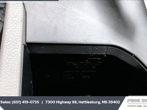 Used 2021 Toyota Camry SE image 23