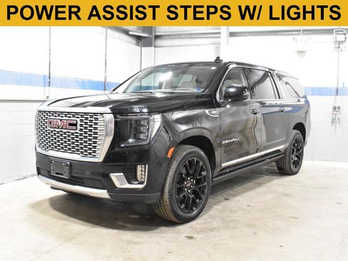 Used 2023 GMC Yukon XL Denali w/ Max Trailering Package image 3