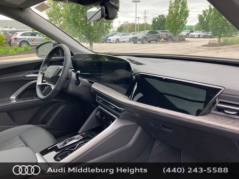Certified 2025 Audi Q5 Premium Plus w/ Premium Plus image 19