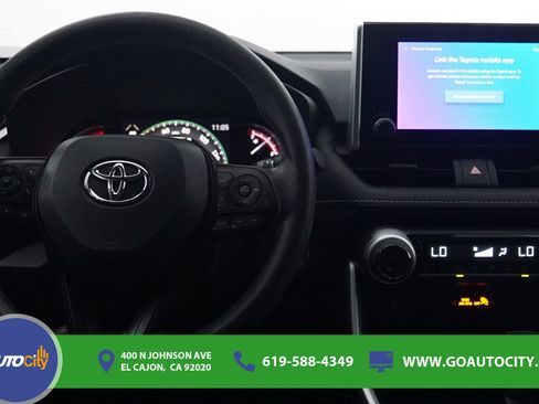 Used 2023 Toyota RAV4 XLE FWD image 5