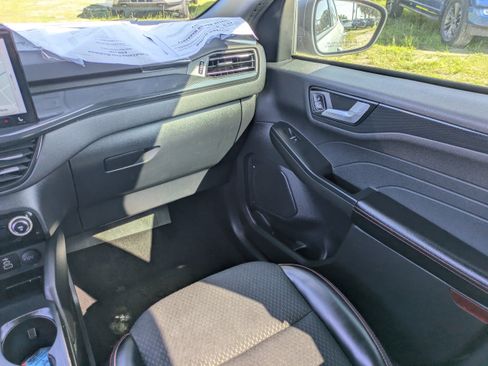 Used 2024 Ford Escape ST-Line w/ Tech Pack #1 FWD image 16