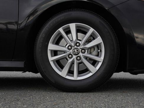 Used 2025 Toyota Camry LE image 10