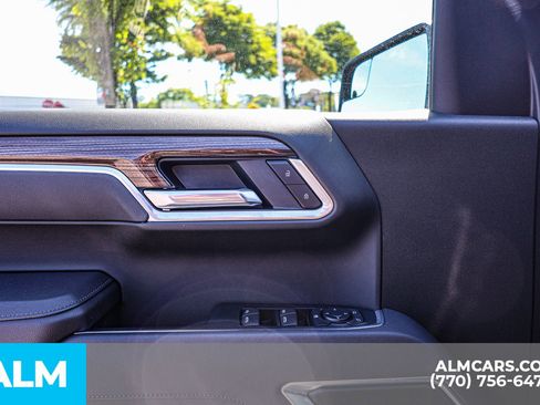 Used 2025 Chevrolet Silverado 1500 LT AWD/4WD image 47