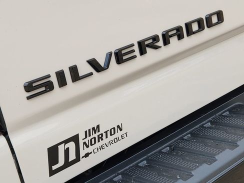 New 2026 Chevrolet Silverado 2500 ZR2 w/ LPO, Dark Essentials Package image 7